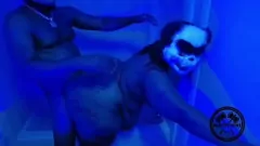 Jouer Le tette enormi e il grosso culo nero di PinkyXXX in una mostruosa scopata cosplay BBW con Big Lizz