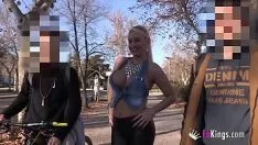 Reproduzir buceta de vídeo pornô grátis fode na rua