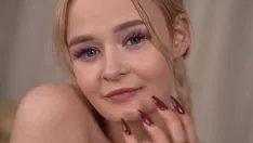 Redare Futai adanc anal pentru o tanara blonda