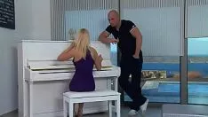 Abspielen Eine gute, böse Frau hat Sex mit einem Mann im Gefängnis