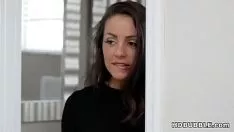 Reproduzir A prostituta loira vai roubar seu coração em dois segundos