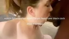 Play Sex with ejaculation in the pussy, that's the fashion this year
