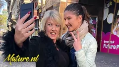 Odtwórz 56 -letni MILF AMY i nastolatka Francesca DiCaprio w lesbijskiej randce