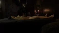 Abspielen Kerzenwachs-Fetisch führt zu intensivem Orgasmus – unsichtbares Filmmaterial